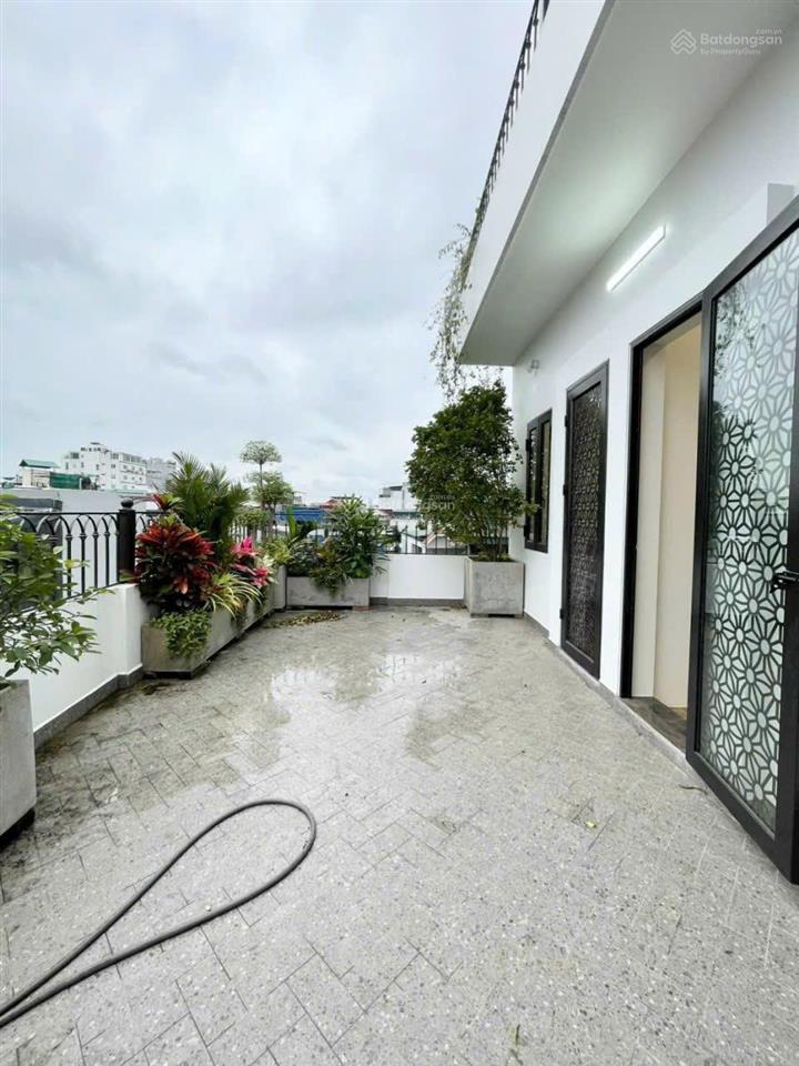 Nhà đẹp long biên. 64m x 6 tầng thang máy lô góc. gần aeon, sân golf, cầu vĩnh tuy. ô tô. 15,5 tỷ