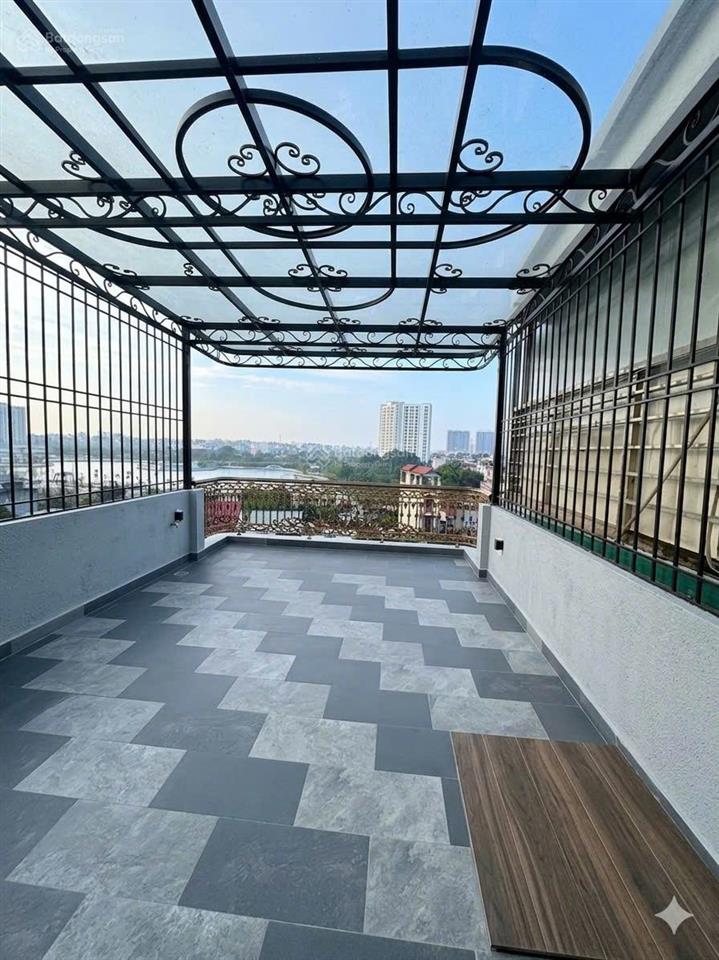 Dt60m2 x 5 tầng. đường ô tô, lô góc thang máy. tuyến ngô gia tựnguyễn văn cừlong biên. 14.5 tỷ