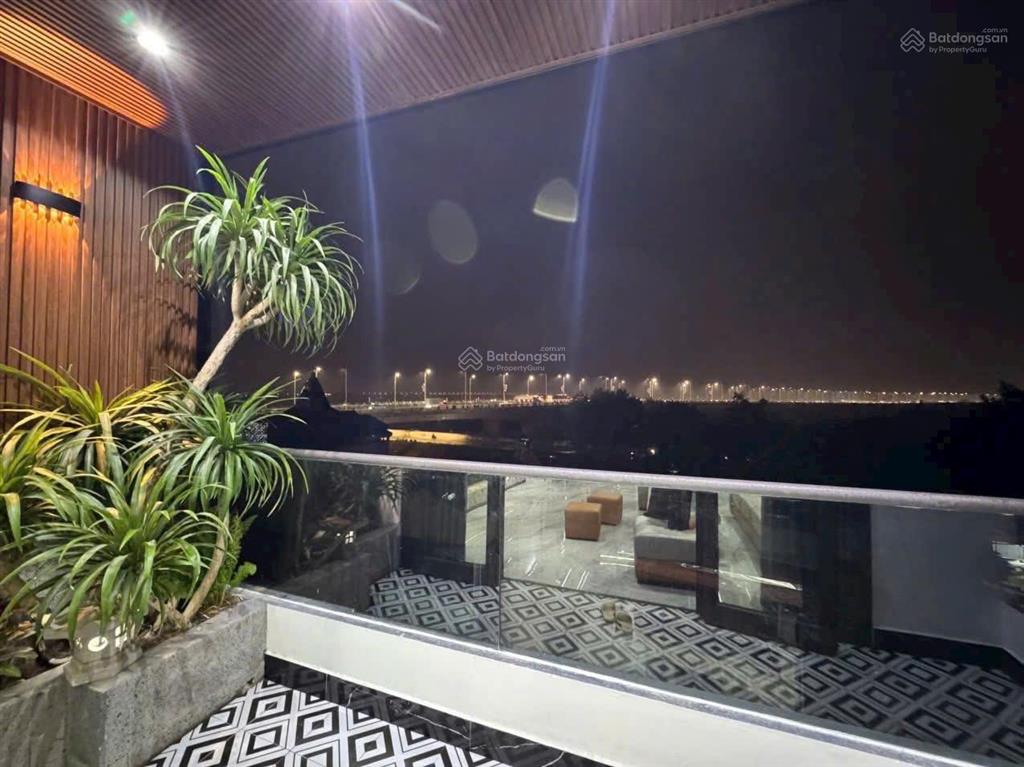 Nhà 5 tầng 70m2 lô góc ô tô thông, gần aeon công viên sân golf. gần cầu vĩnh tuy long biên. 14.8 tỷ
