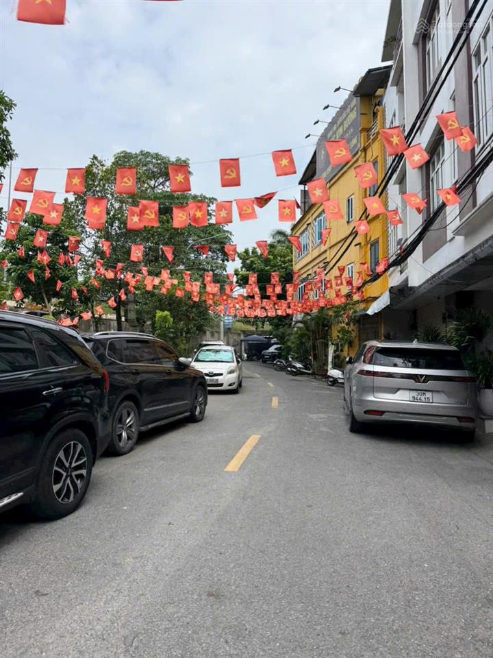 Nhà 5 tầng 70m2 lô góc ô tô thông, gần aeon công viên sân golf. gần cầu vĩnh tuy long biên. 14.8 tỷ