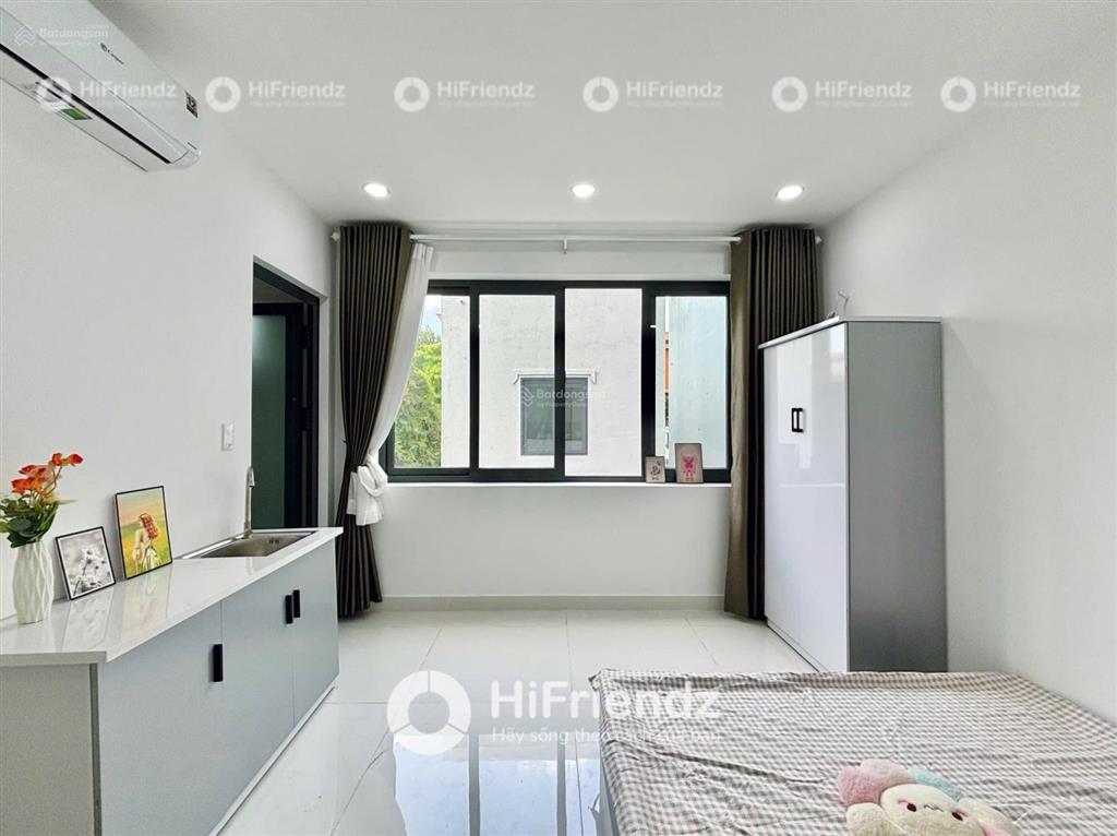 Phòng studio cửa sổ trời full nội thất mới thuận tiện di chuyển qua các quận trung tâm , nhà ga t3