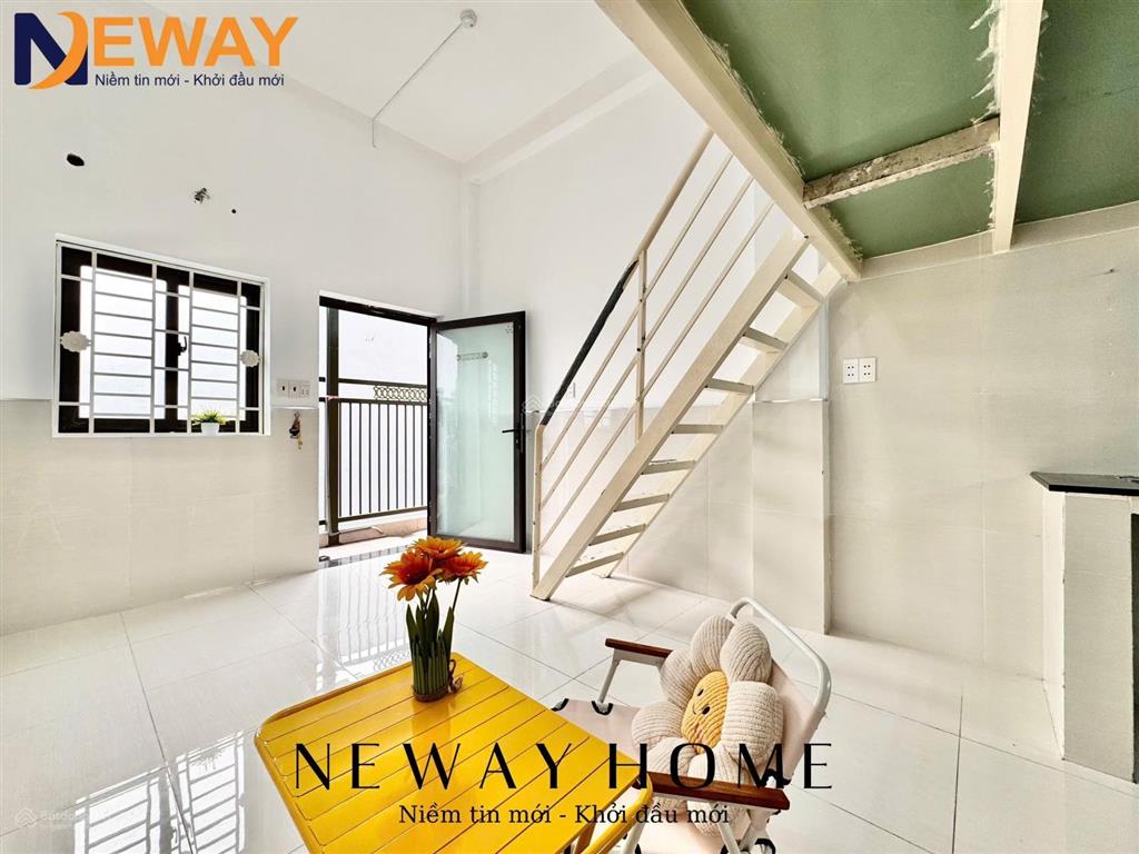 Phòng trọ gác cao 1m8 full nội thất , toà nhà có thang máy , giờ giấc tự do , không chung chủ