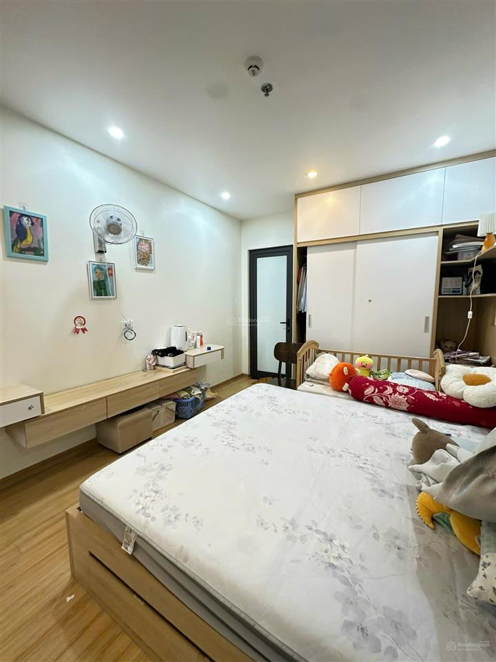 Hạ chào 200tr, bán gấp căn 2 ngủ nhỉnh 4 tỉ sổ sang tên ngay