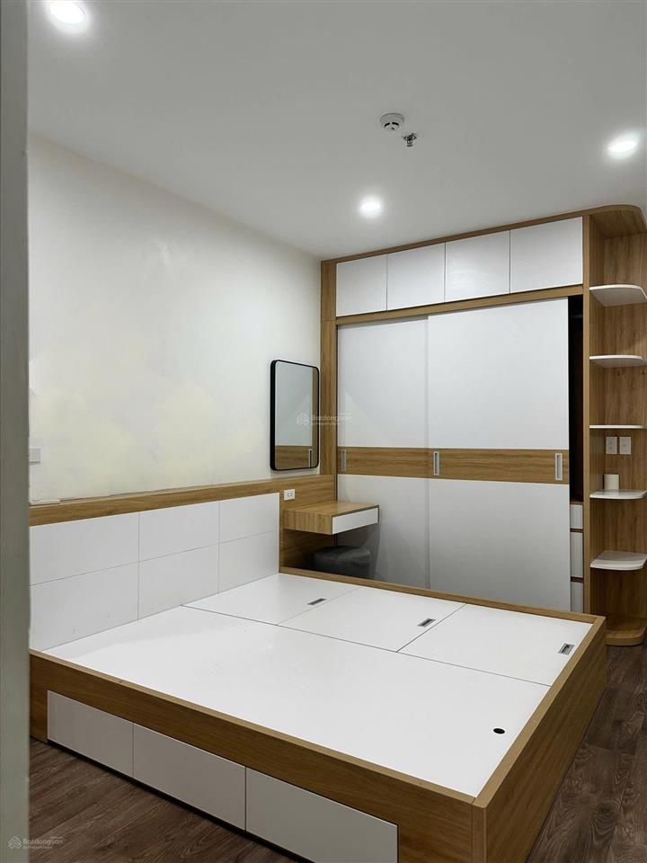 Chính chủ bán căn 2 ngủ hoa hậu, hơn 4 tỉ sang tên ngay, nội thất xịn