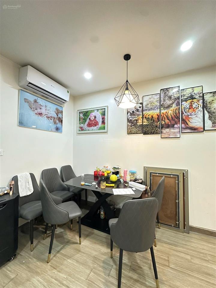 Nhỉnh 3 tỉ  70m  sổ sang tên ngay, bán gấp