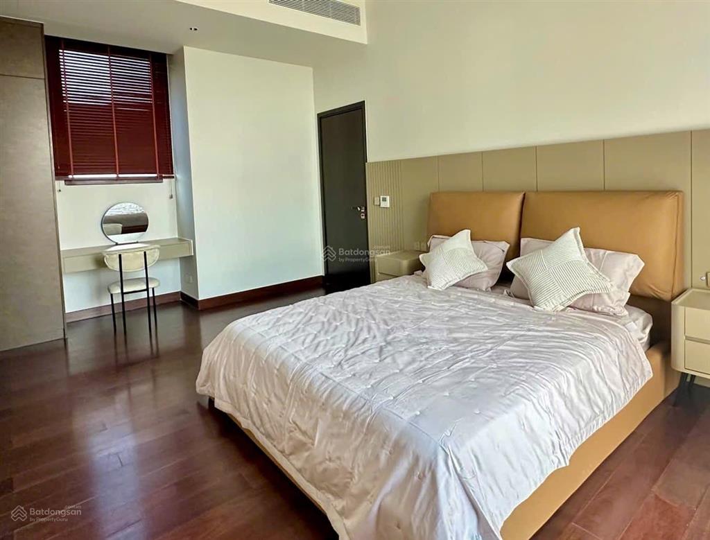 Bán căn hộ define 3pn5wc 220m2 37 tỷ