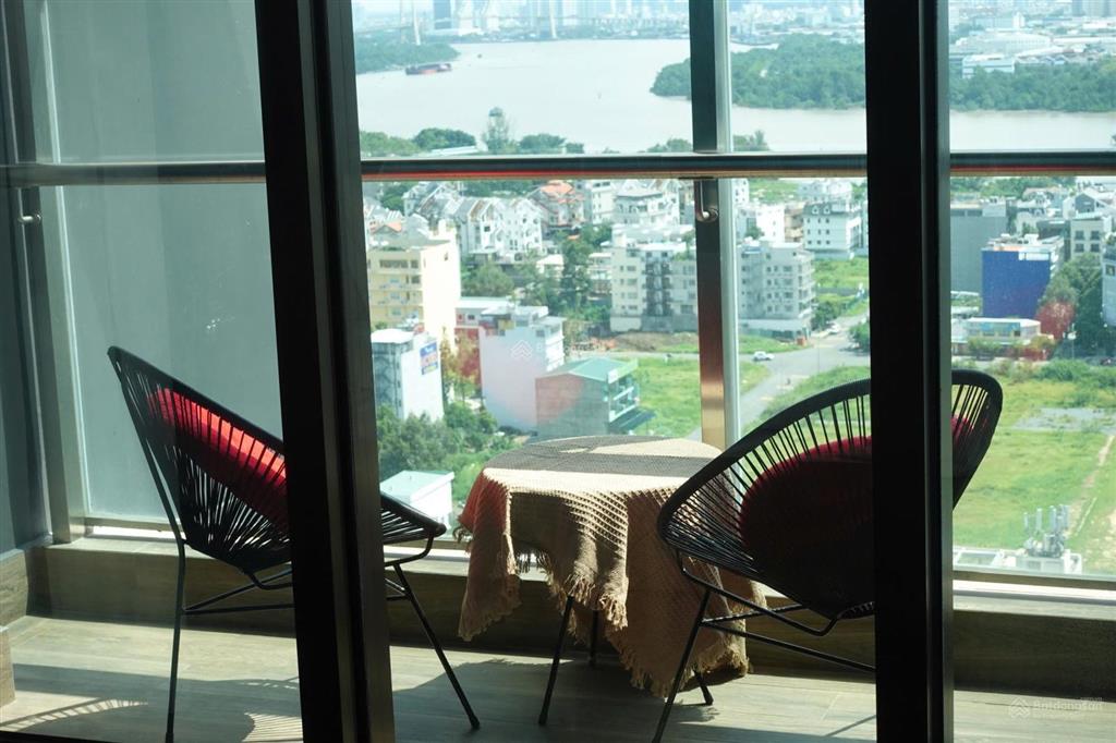 Bán căn hộ define 3pn5wc 220m2 37 tỷ