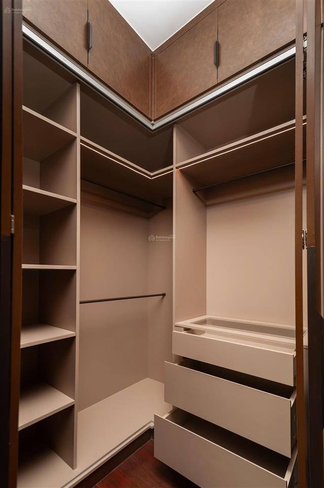 Bán căn hộ define 3pn5wc 220m2 37 tỷ