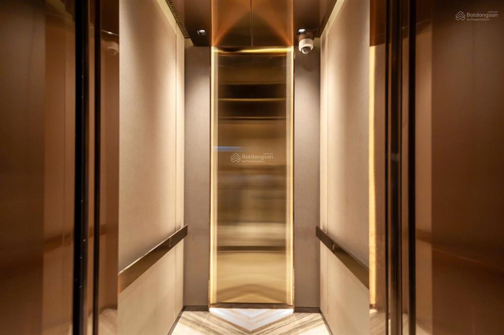 Bán căn hộ define 3pn5wc 220m2 37 tỷ