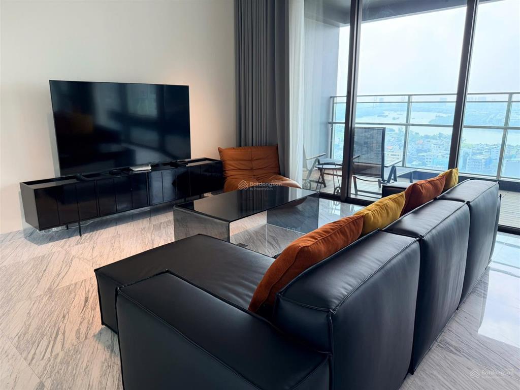 Cho thuê căn hộ define giá tốt 4pn6wc 325m2 hồ bơi riêng, thang máy riêng 145 triệu/tháng