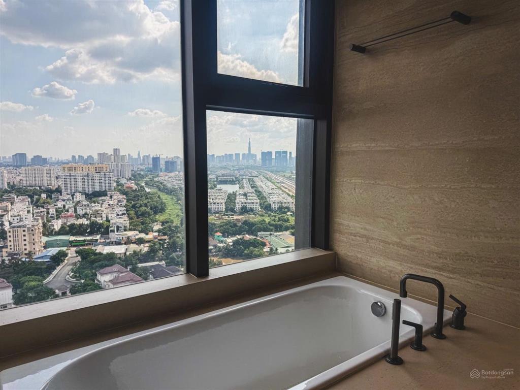 Cho thuê penthouse jamila khang điền 4pn 260m2 80 triệu/tháng