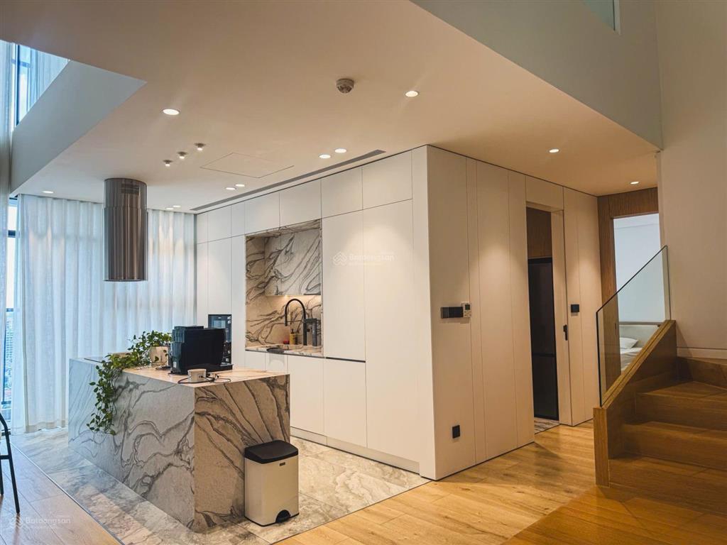 Cho thuê penthouse jamila khang điền 4pn 260m2 80 triệu/tháng