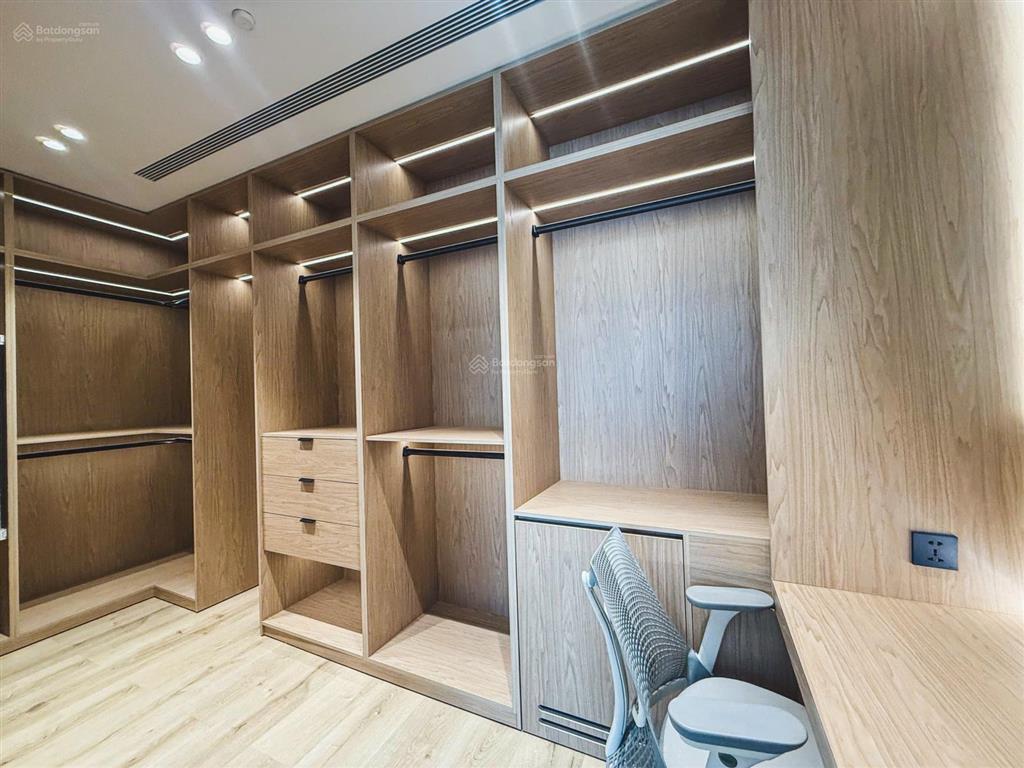 Cho thuê penthouse jamila khang điền 4pn 260m2 80 triệu/tháng