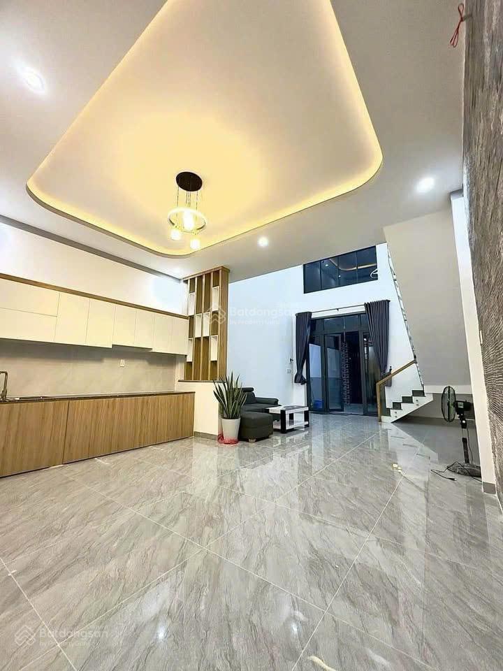 Chủ gửi bán căn nhà gác lừng ngay trung tâm phường tân triều