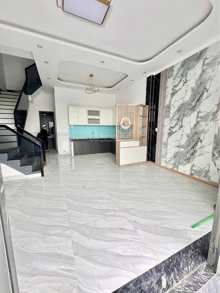 Chủ ngộp! giảm thêm 200tr nữa bán nhanh chỉ còn 1,85 tỷ thôi. quá rẻ luôn ạ.