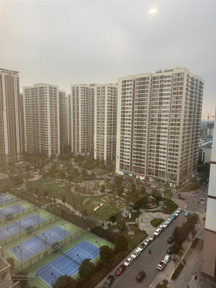 Cần bán 2 ngủ +, góc , tòa h3 masteri water front, 5,2 tỷ, tầng trung, view thoáng, sẵn sổ, gần hồ