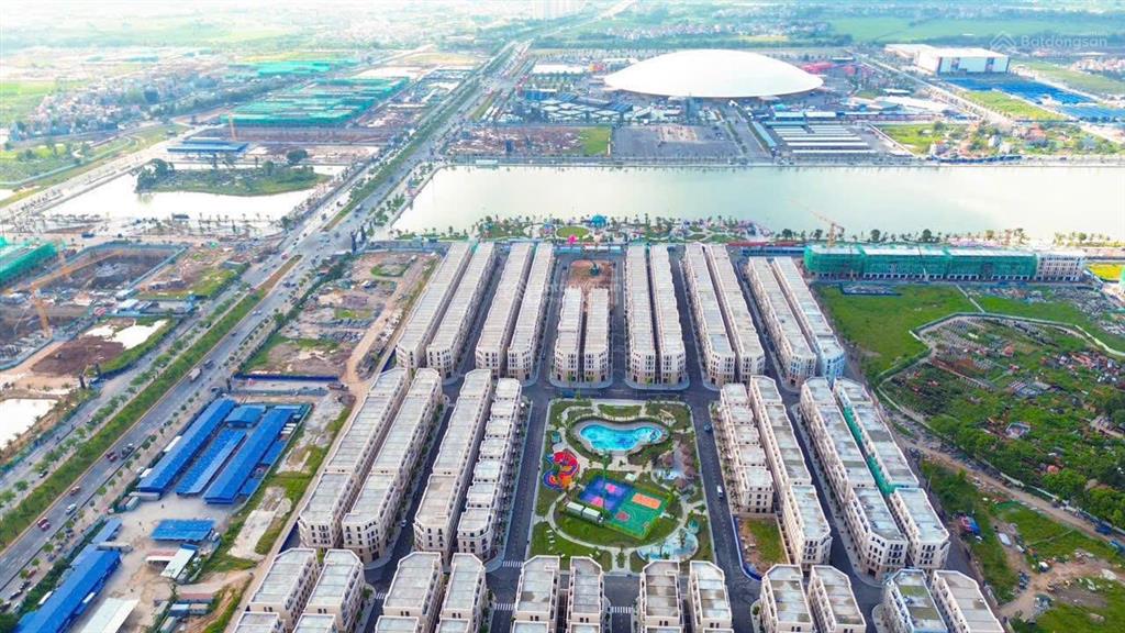 Bán liền kề giá rẻ 63m2 cạnh ga metro giá 15.6 tỷ, vinhomes global gate cổ loa, có hỗ trợ bank