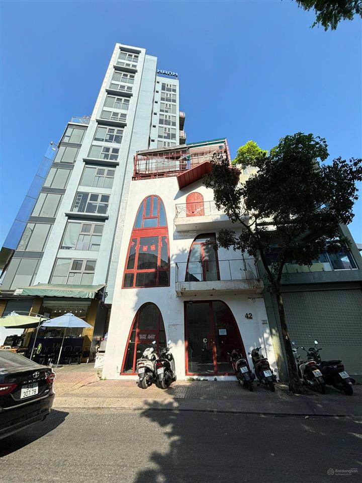 Ngang 7m mặt tiền trung tâm quận 3 mt ngô thời nhiệm p7 q3, dt 7x6m kết cấu 4 tầng giá 20 tỷ