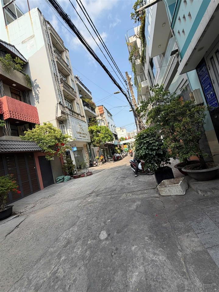 Cần bán căn biệt thự đường cao thắng p.12 quận 10 dt 8 x 23m kc 3 tầng giá 47 tỷ