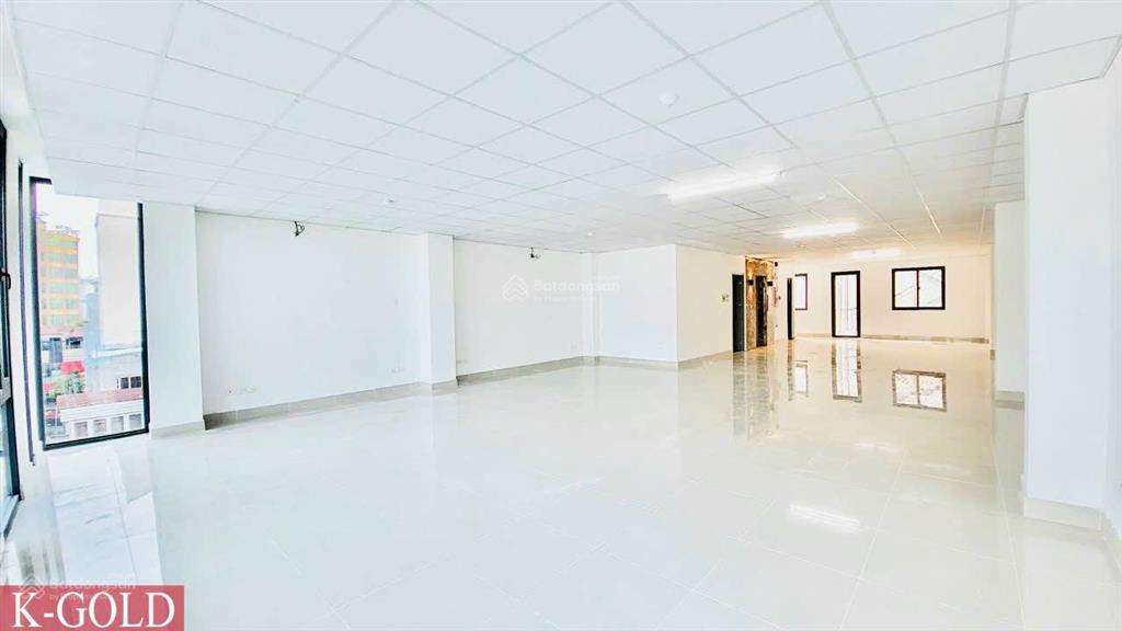 Cho thuê tòa nhà mặt trần khắc chân, phường tân định quận 1 ngang 10m