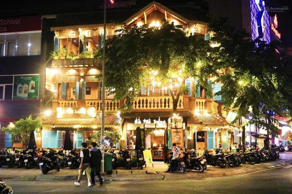 Cho thuê góc 2 mặt tiền song hành quận 2