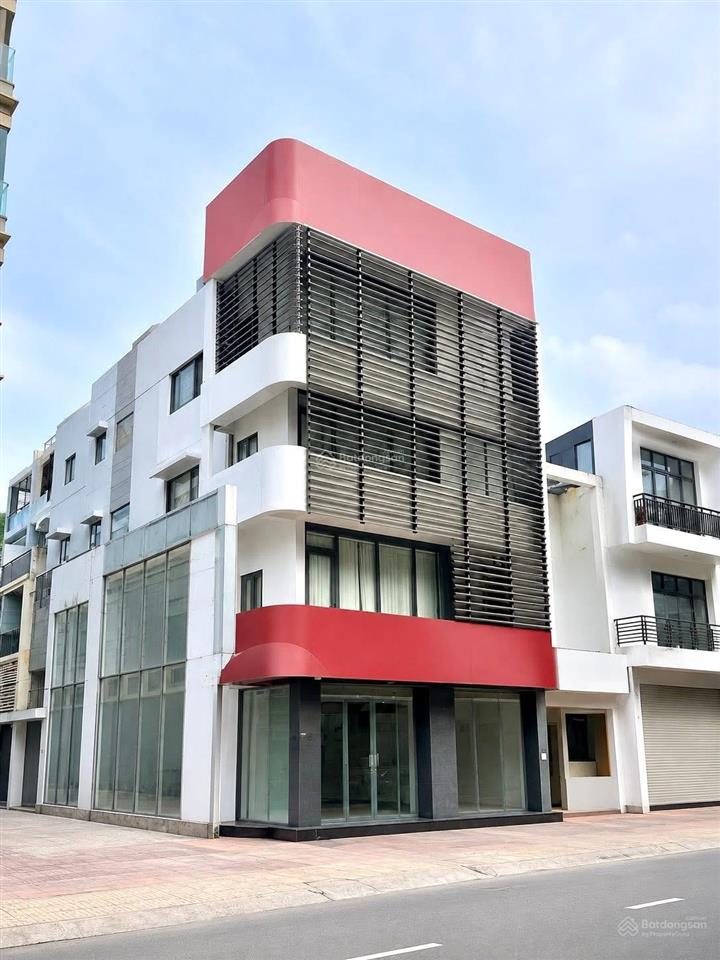 Cho thuê góc 2mt nguyễn đình chiểu quận 3