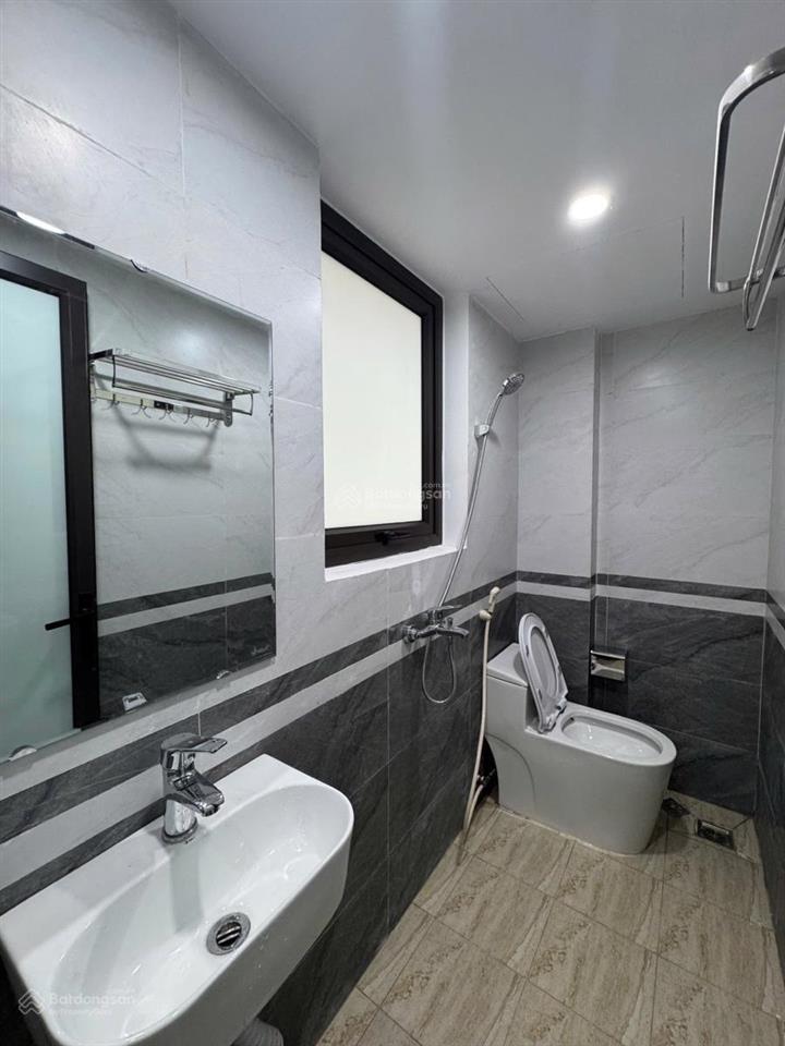 Bán nhà quận hoàng mai  thang máy  full nội thất  thông đường vđ 2.5