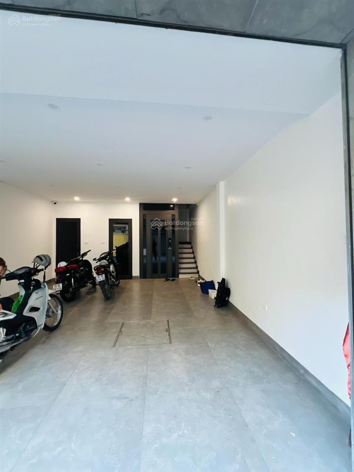Giảm chào 3 tỷ  bán nhà phố hoàng văn thái  thanh xuân  50m  mt 5,5m  7t thang máy  11, x tỷ