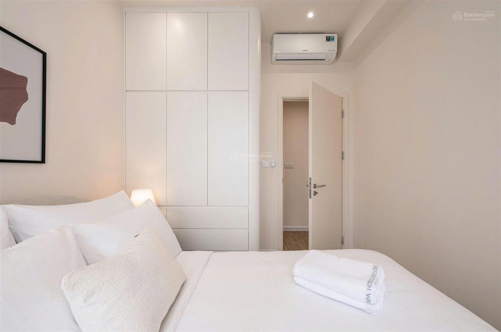 Một căn hiếm có căn góc view sông trực diện, dt 72m2 2pn, 2wc, đủ nội thất. giá chỉ 19 triệu/tháng.