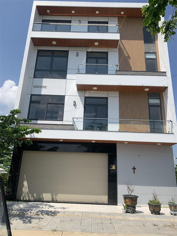 Đất nền mặt tiền đường 823d liền kề vinhomes sg park, có shr, công chứng ngay