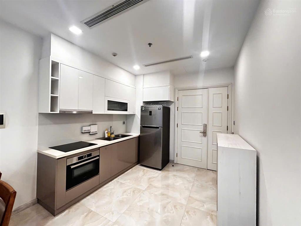 Cho thuê căn hộ dự án vinhomes golden river  1pn
