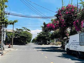 Văn tiến dũng(10m5) lề5m.sát chung cư hoà xuân
b2.7 lô 10 vị trí buôn bán kinh doanh