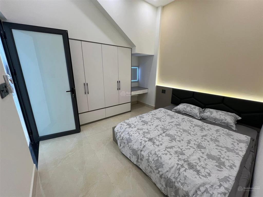 Bán nhà 2 tầng mới 100% full nội thất cao cấp chỉ cần xách vali vào ở ngay!
