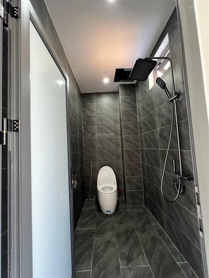 Bán nhà 2 tầng mới 100% full nội thất cao cấp chỉ cần xách vali vào ở ngay!