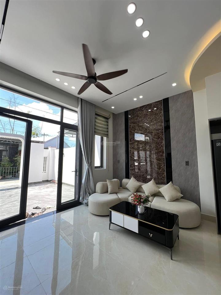 Bán nhà 2 tầng mới 100% full nội thất cao cấp chỉ cần xách vali vào ở ngay!