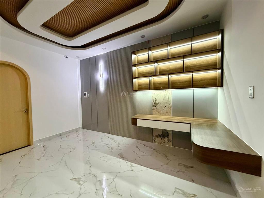  chào bán siêu phẩm nhà tân cổ điển
 nhà 3 tầng 3 mê kiều sơn đen hoà xuân sát ngã 4 thoáng mát