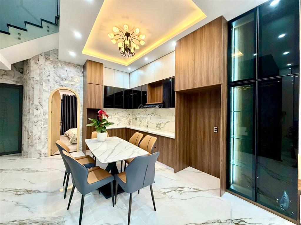  chào bán siêu phẩm nhà tân cổ điển
 nhà 3 tầng 3 mê kiều sơn đen hoà xuân sát ngã 4 thoáng mát