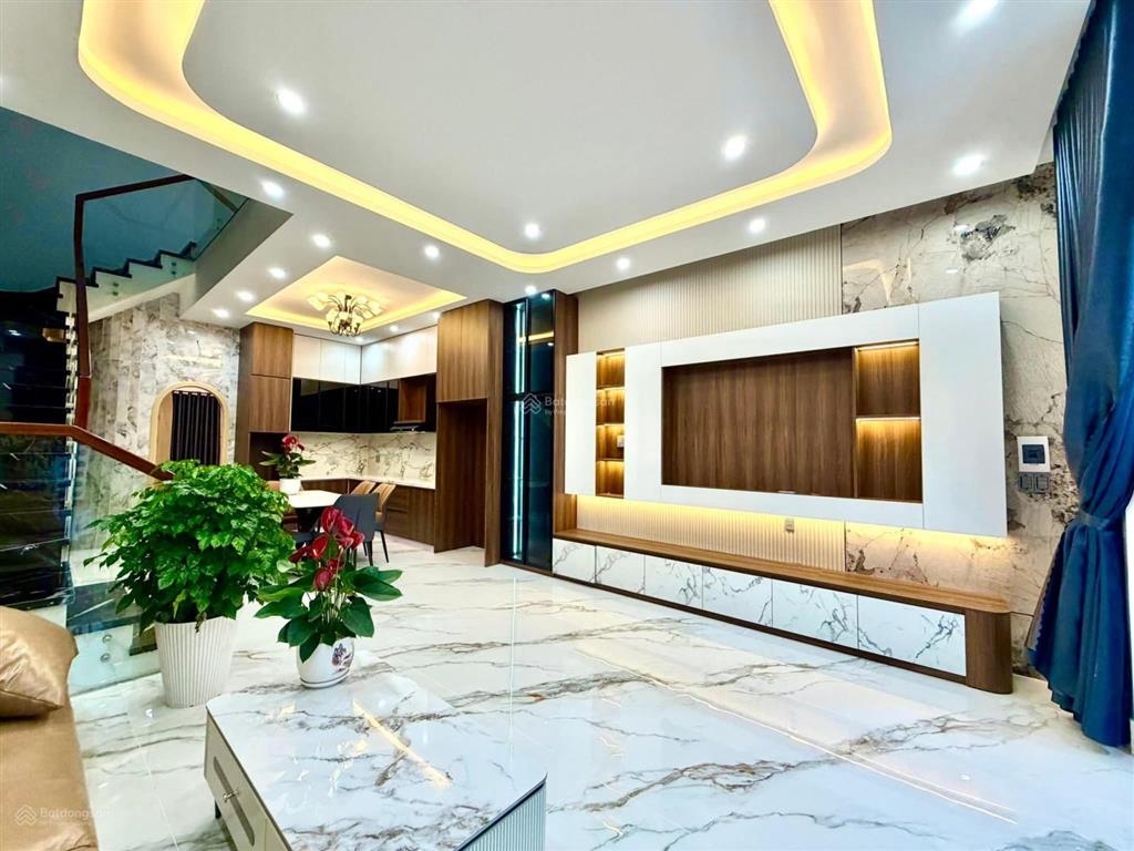  chào bán siêu phẩm nhà tân cổ điển
 nhà 3 tầng 3 mê kiều sơn đen hoà xuân sát ngã 4 thoáng mát
