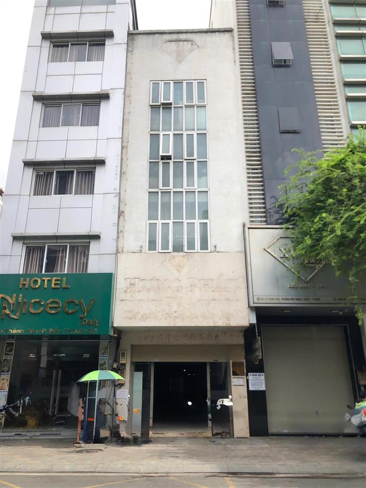 Cho thuê nhà nguyên căn mặt tiền lê thánh tôn vị trí đắc địa, khuôn viên khủng