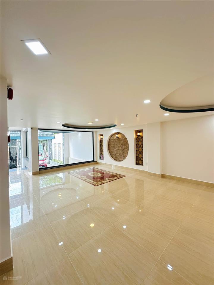 Chủ ngộp cần ra gấp  nhà 5 tầng hoàng diệu 2  chỉ 4.9 tỷ