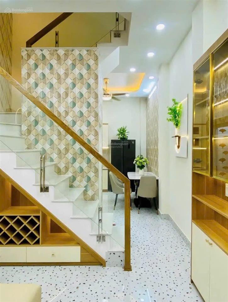 Chính chủ xoay vốn bán gấp căn nhà tôn thất thuyết quận 4, 52m2, sang tên ngay