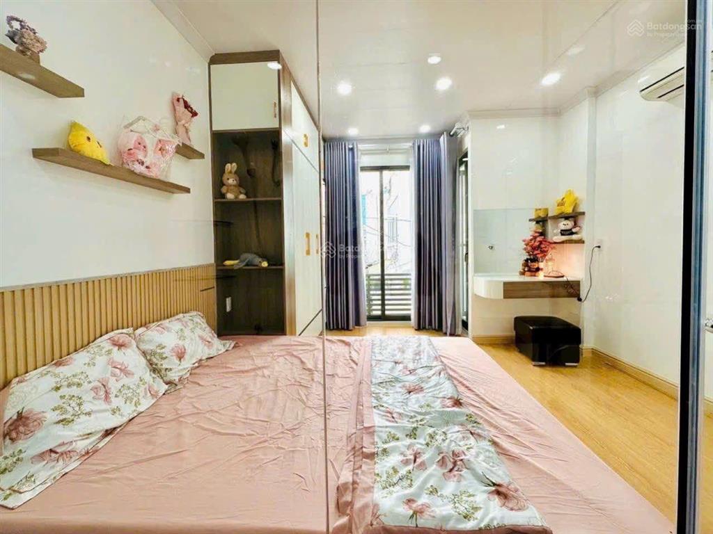 Định cư nước ngoài bán gấp nhà riêng tại bùi minh trực  44m2  shr