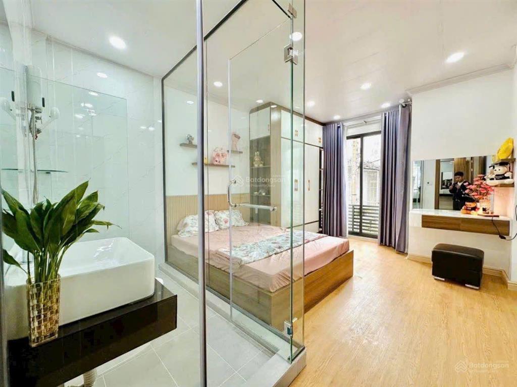 Định cư nước ngoài bán gấp nhà riêng tại bùi minh trực  44m2  shr