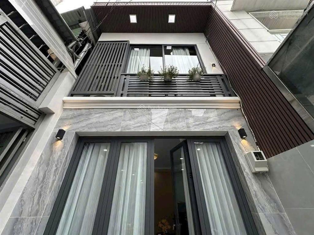 Định cư nước ngoài bán gấp nhà riêng tại bùi minh trực  44m2  shr