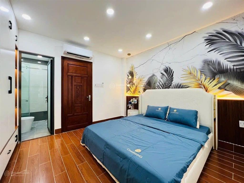 Giảm mạnh 300tr! ô tô ngủ trong nhà đường trần hưng đạo, quận 1