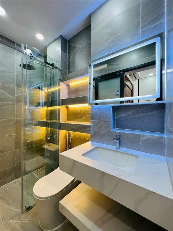 Giảm mạnh 300tr! ô tô ngủ trong nhà đường trần hưng đạo, quận 1