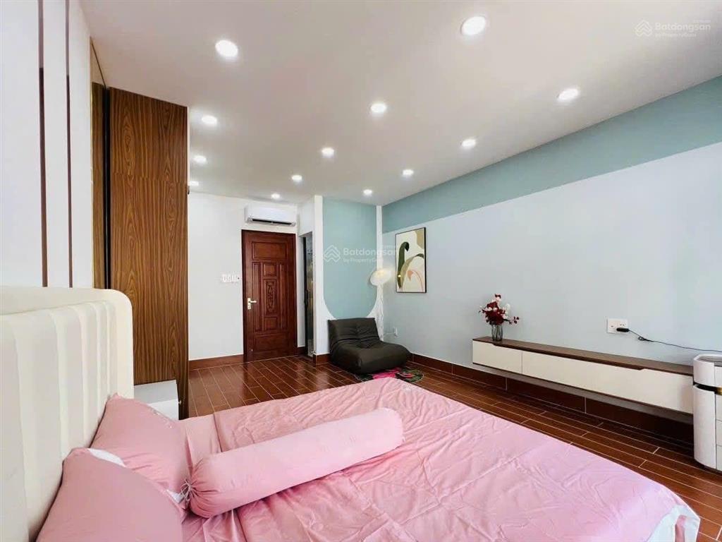 Giảm mạnh 300tr! ô tô ngủ trong nhà đường trần hưng đạo, quận 1
