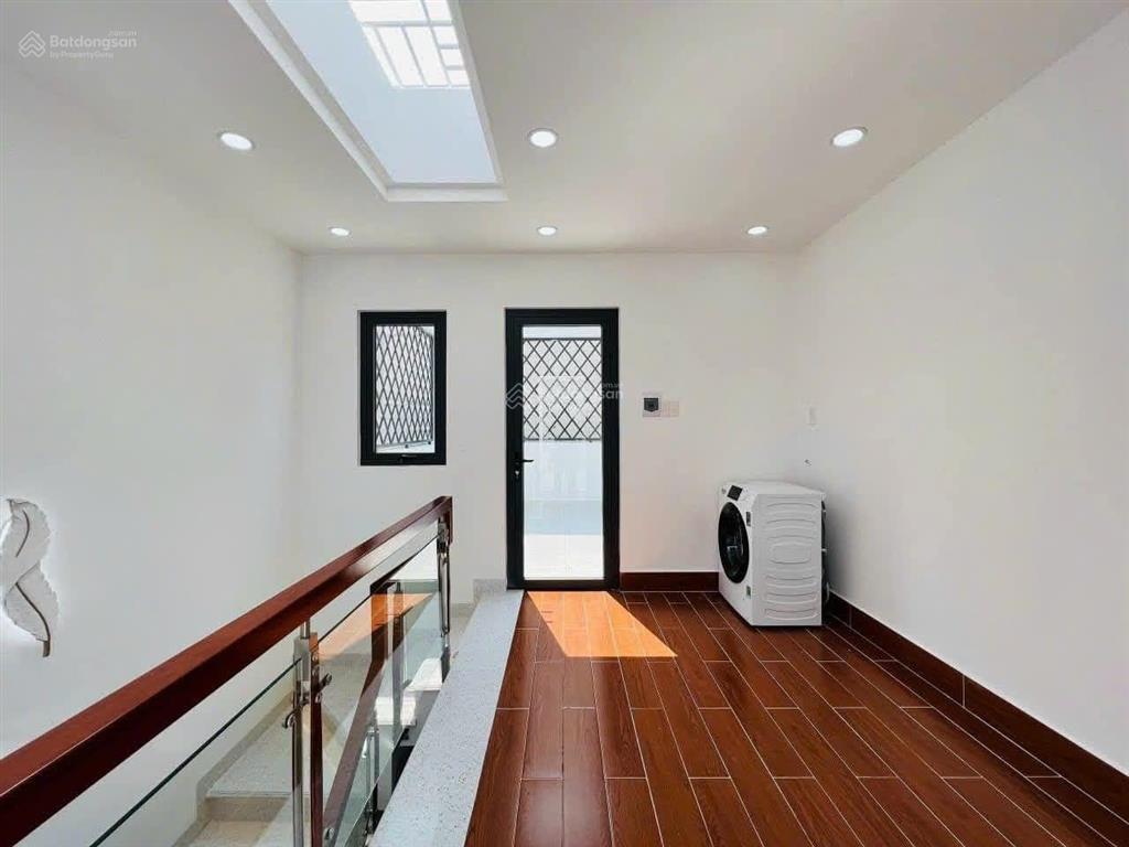 Giảm mạnh 300tr! ô tô ngủ trong nhà đường trần hưng đạo, quận 1
