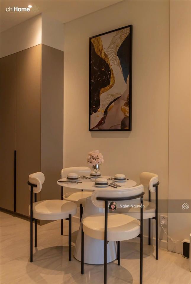 Bán 2pn the opera có sổ hồng giá 28 tỷ bao thuế phí,  0981 799 ***