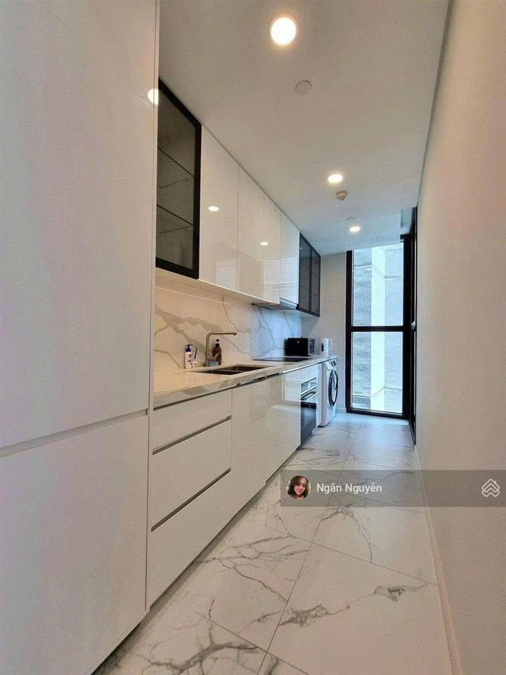 Bán căn hộ the galleria 2pn  69.57 m2, full nôi thất, view hồ bơi + công viên, giá 25 tỷ